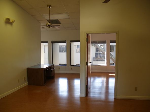 Kennedy Oaks: 3333 W Kennedy Blvd Ste 207, Tampa, FL 33609